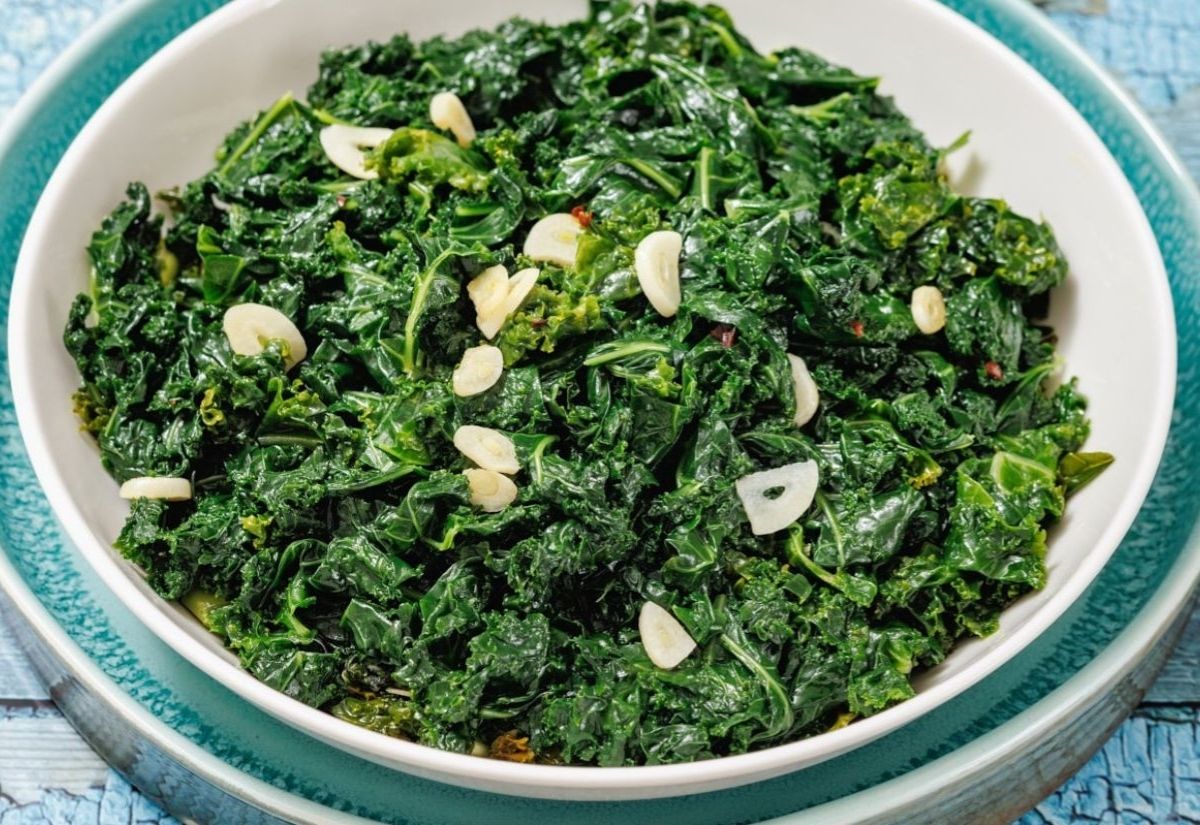 Quick Sautéed Kale: Garlic, Olive Oil & Your New Favorite Side